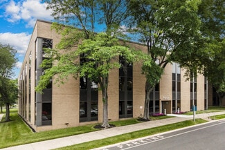 Plus de détails pour 4 Neshaminy Interplex, Trevose, PA - Bureau à louer