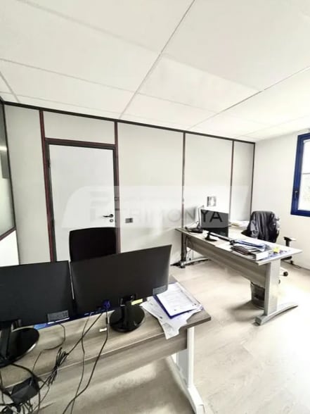 View Photo