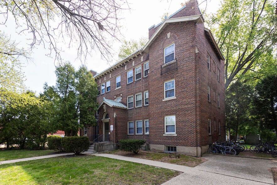 2821 Monroe St, Madison, WI à vendre - Photo de l’immeuble – Image 3 sur 41