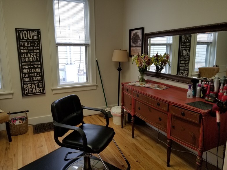 114 N 7th St, Grand Haven, MI à vendre - Photo de l’immeuble – Image 3 sur 10