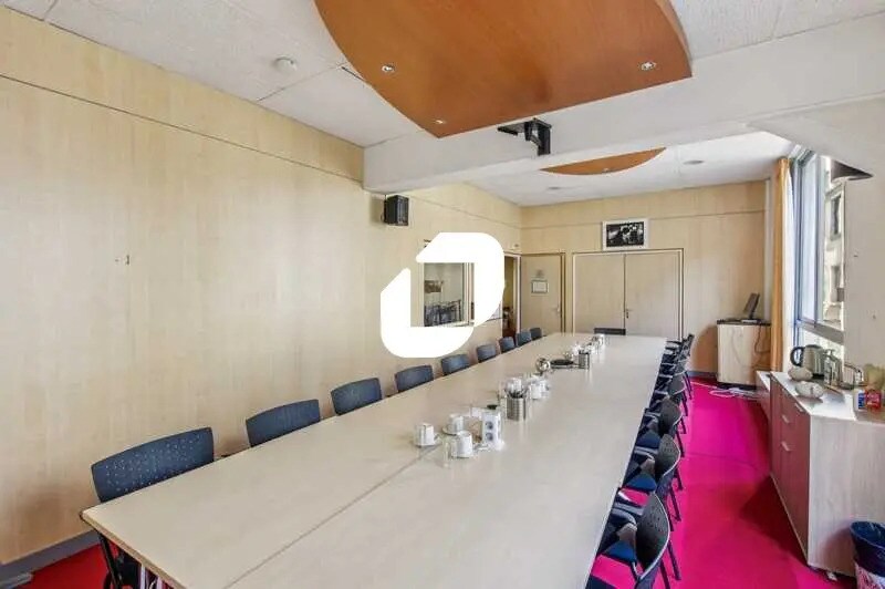 Bureau dans Paris à vendre - Photo de l’immeuble – Image 3 sur 11