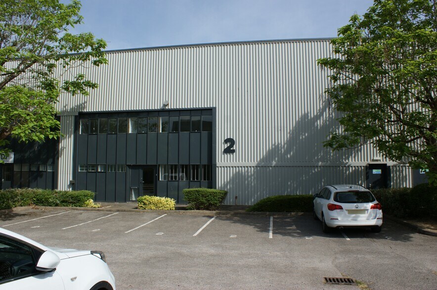 Cartwright Rd, Stevenage à louer - Photo de l’immeuble – Image 1 sur 5