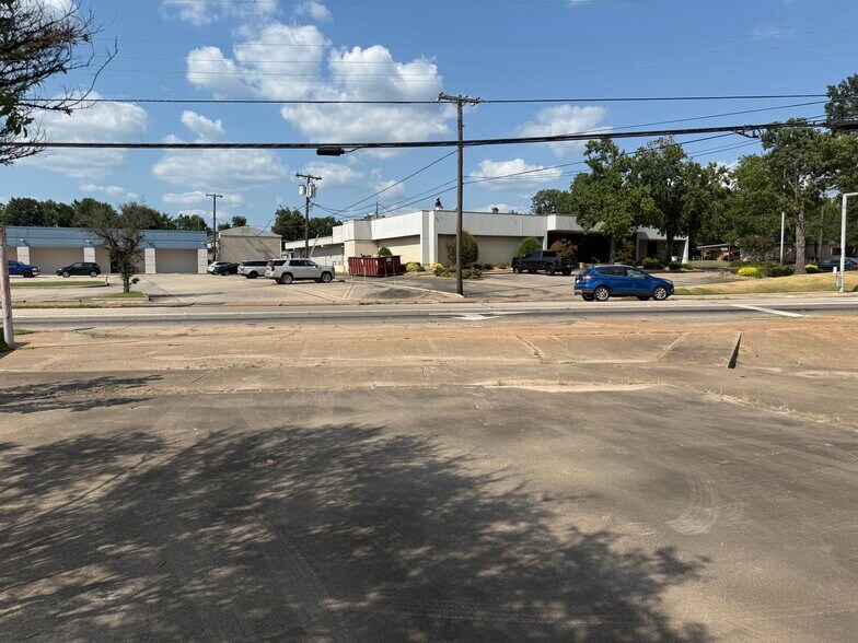 1160 Clarksville st, Paris, TX à vendre - Photo de l’immeuble – Image 2 sur 4