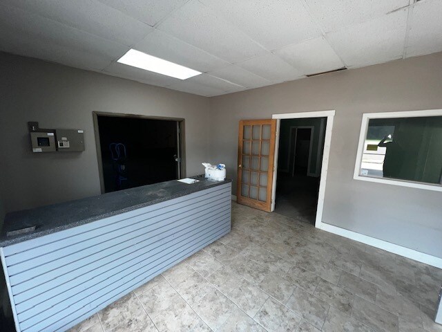 2221 N 24th St, Quincy, IL à louer - Photo intérieure – Image 2 sur 13