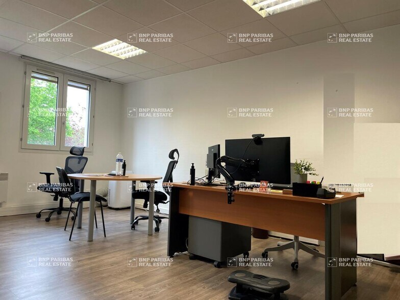Bureau dans Orléans à vendre - Photo intérieure – Image 3 sur 17