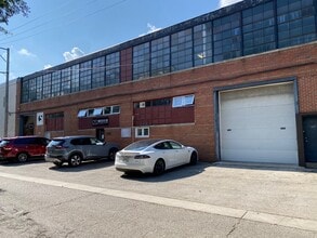 5066-5070 N Kimberly Ave, Chicago, IL à louer Photo intérieure– Image 1 sur 4