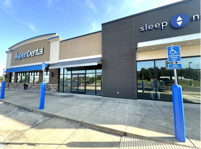 4351 Pecanland Mall Dr, Monroe, LA à louer - Photo de l’immeuble – Image 2 sur 4