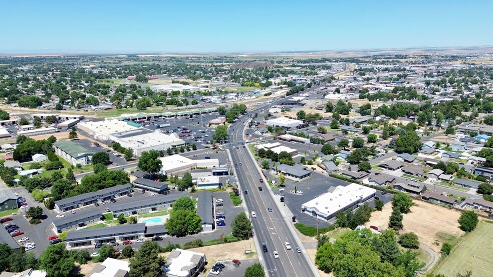 1055 S Highway 395, Hermiston, OR à vendre - Photo de l’immeuble – Image 3 sur 10