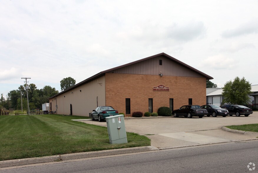 140 Lexington-Industrial Dr, Mansfield, OH à louer - Photo de l’immeuble – Image 2 sur 2