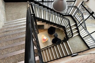 Bentley Rd, Londres à louer Photo de l’immeuble– Image 2 sur 7