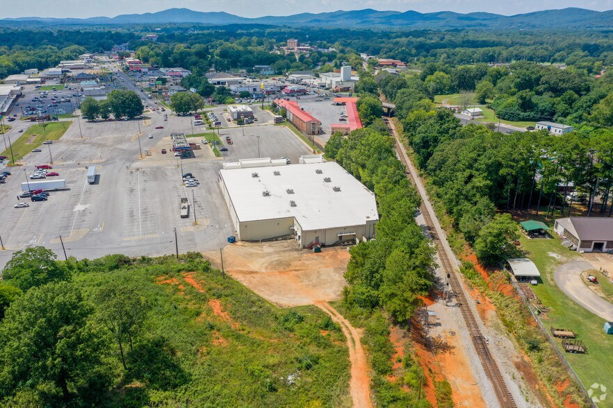 210 Haynes St, Talladega, AL à louer - Photo de l’immeuble – Image 3 sur 8