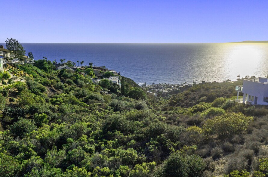 749 Marlin Drive, Laguna Beach, CA à vendre - Photo de l’immeuble – Image 2 sur 21
