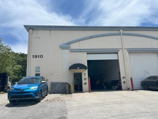 Plus de détails pour 1910 NW 18th St, Pompano Beach, FL - Industriel/Logistique à louer