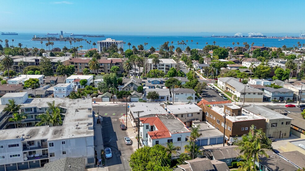 2535-2545 E Broadway, Long Beach, CA à vendre - Photo de l’immeuble – Image 2 sur 9