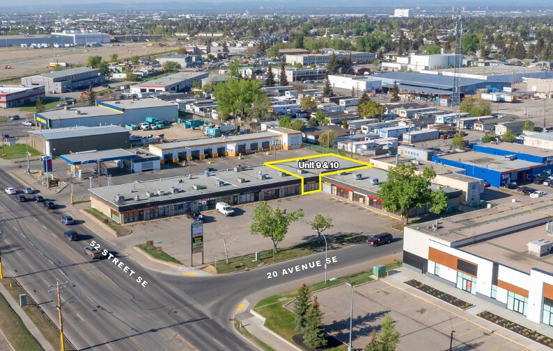5147 20 Av SE, Calgary, AB à louer - Photo principale – Image 1 sur 26