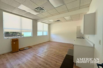 8482-8490 S Tamiami Trl, Sarasota, FL à louer Photo intérieure– Image 2 sur 5