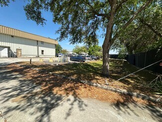 Plus de détails pour 2100 SW Conant Ave, Port Saint Lucie, FL - Industriel/Logistique à louer