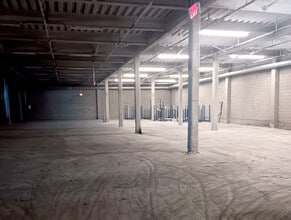 746-756 Ceres Ave, Los Angeles, CA à louer Photo intérieure– Image 2 sur 5