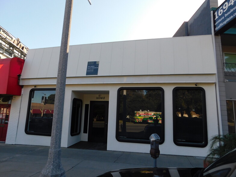 16938-16940 Ventura Blvd, Encino, CA à louer - Photo de l’immeuble – Image 1 sur 18