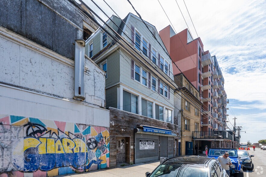 160 Beach 116th St, Rockaway Park, NY à vendre - Photo de l’immeuble – Image 3 sur 4