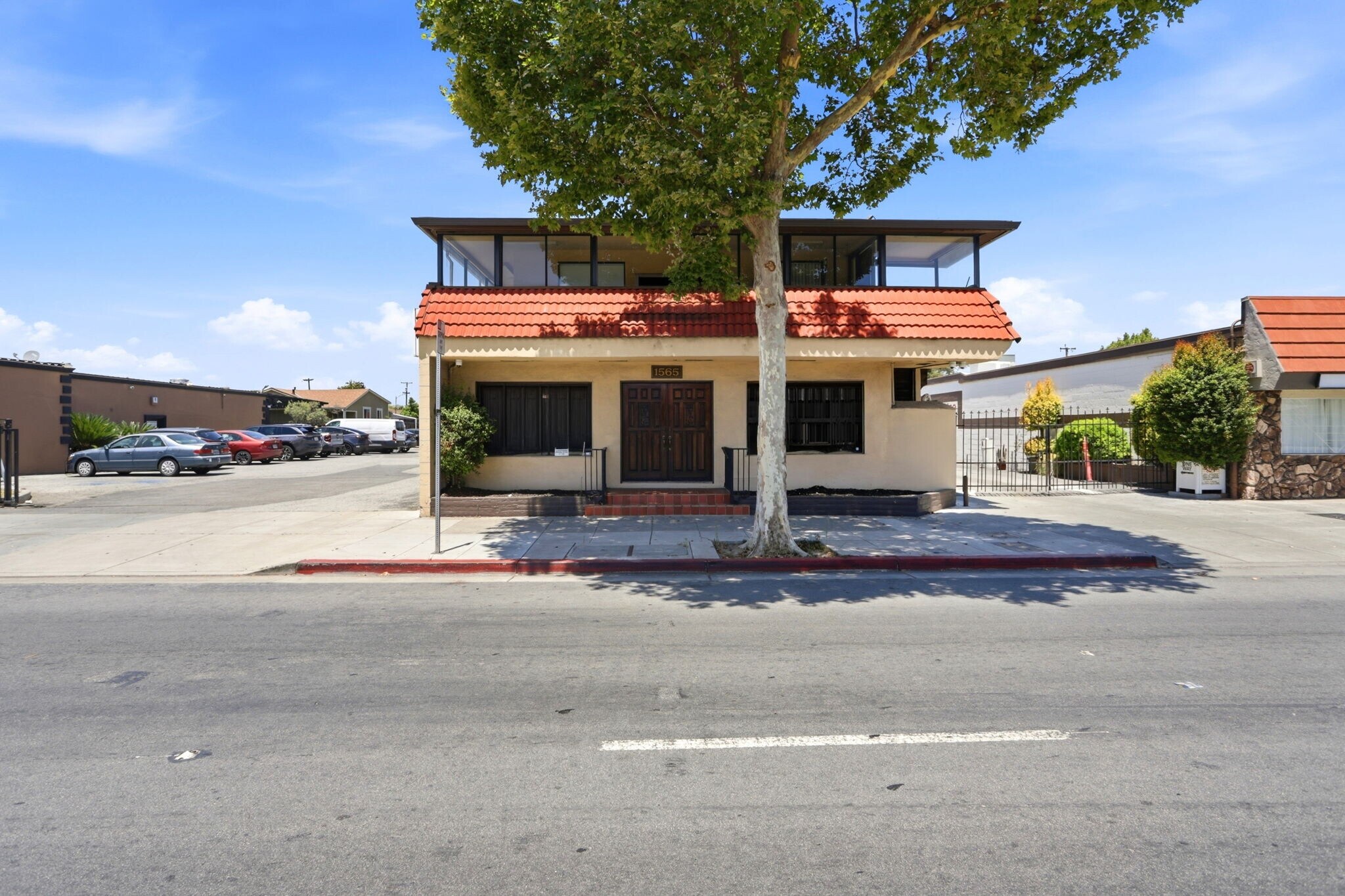 1565 Alum Rock Ave, San Jose, CA à vendre Photo de l’immeuble– Image 1 sur 20