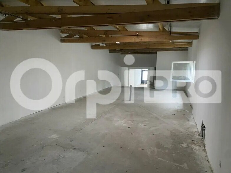 Local commercial dans Le Havre à louer - Photo de l’immeuble – Image 3 sur 11