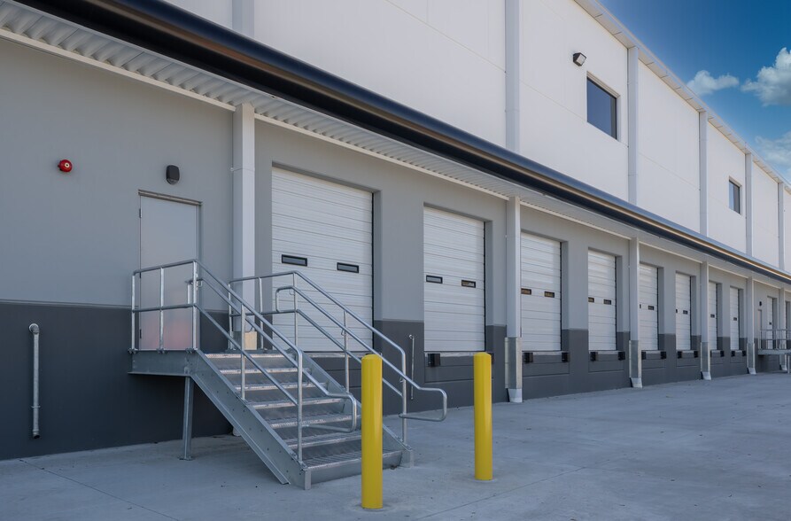 210 Brickyard Rd, Dalton, GA à louer - Photo de l’immeuble – Image 3 sur 7