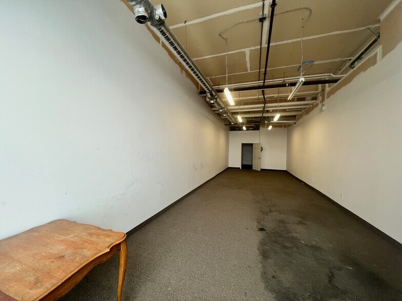 1010 Railway St, Crossfield, AB à vendre - Photo de l’immeuble – Image 3 sur 11