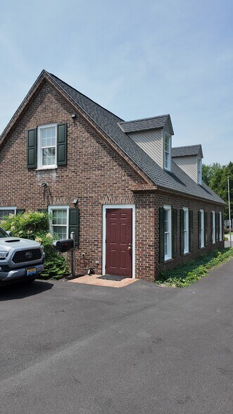 102 Pelham Dr, Waynesboro, VA à louer - Photo de l’immeuble – Image 2 sur 44