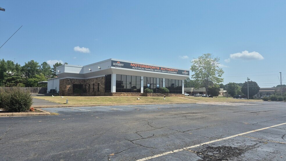 4318 Central Ave, Hot Springs, AR à louer - Photo de l’immeuble – Image 1 sur 1