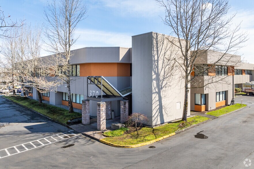 370 Corporate Dr N, Tukwila, WA à louer - Photo principale – Image 1 sur 7