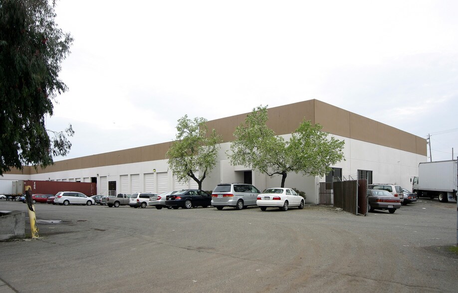 2671-2675 McCone Ave, Hayward, CA à louer - Photo de l’immeuble – Image 2 sur 12