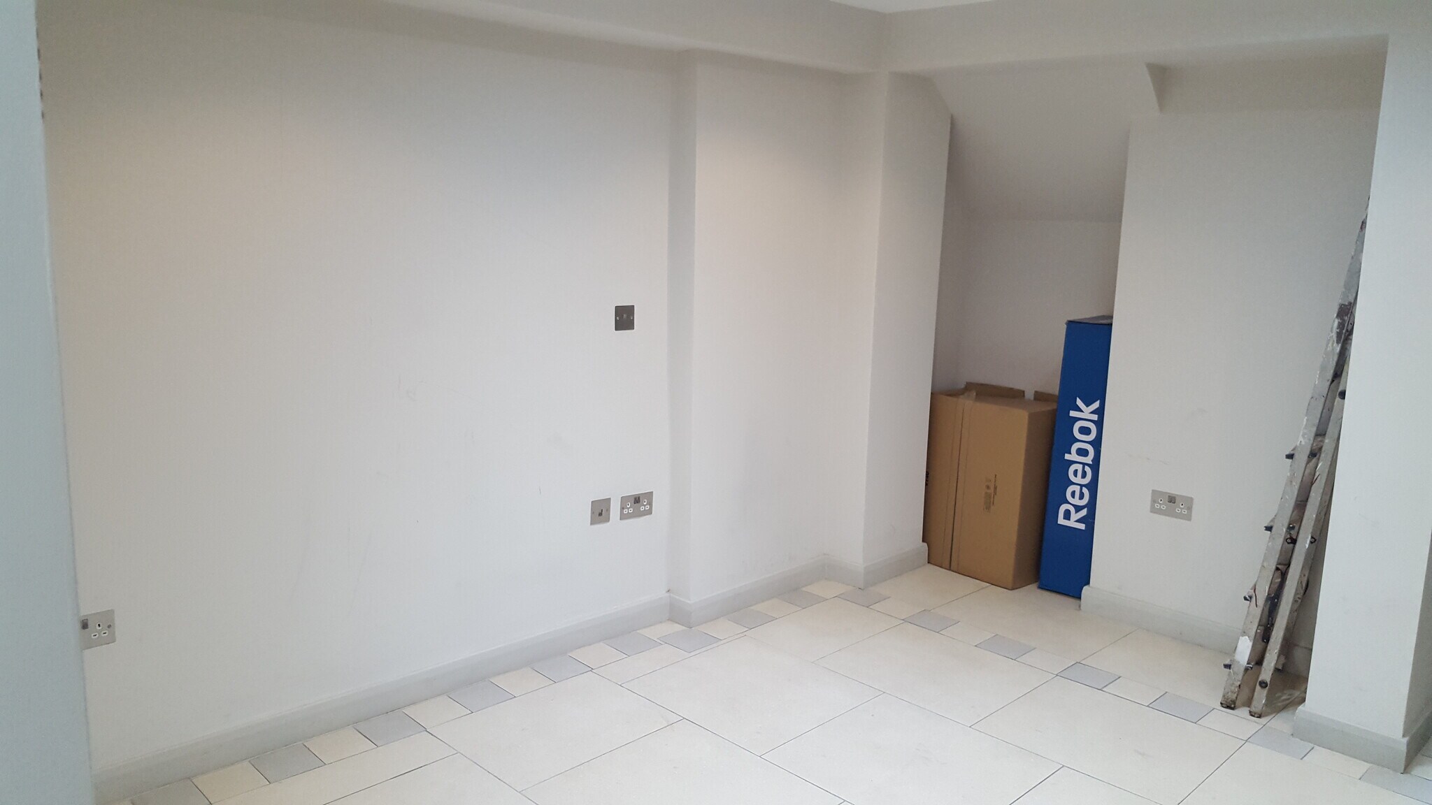 203 Kilburn High Rd, Londres à louer Photo principale– Image 1 sur 4