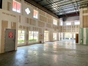 12211 Regency Village Dr, Orlando, FL à louer Photo intérieure– Image 2 sur 11