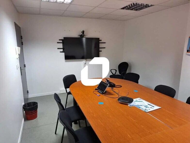 Bureau dans Bordeaux à louer - Photo de l’immeuble – Image 1 sur 14