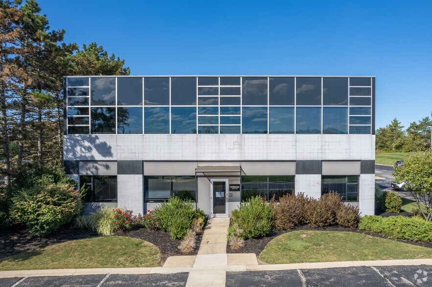 23625 Commerce Park, Beachwood, OH à louer - Photo de l’immeuble – Image 3 sur 7