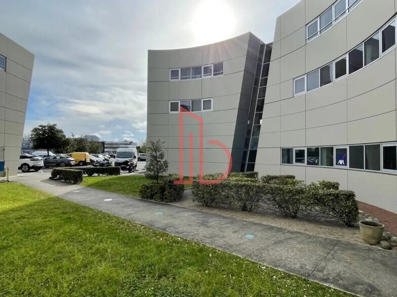 Bureau dans Mérignac à louer - Photo de l’immeuble – Image 1 sur 6