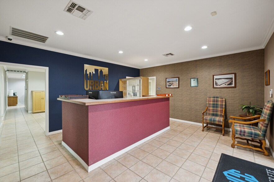 24114 Blanco Rd, San Antonio, TX à vendre - Photo de l’immeuble – Image 3 sur 12