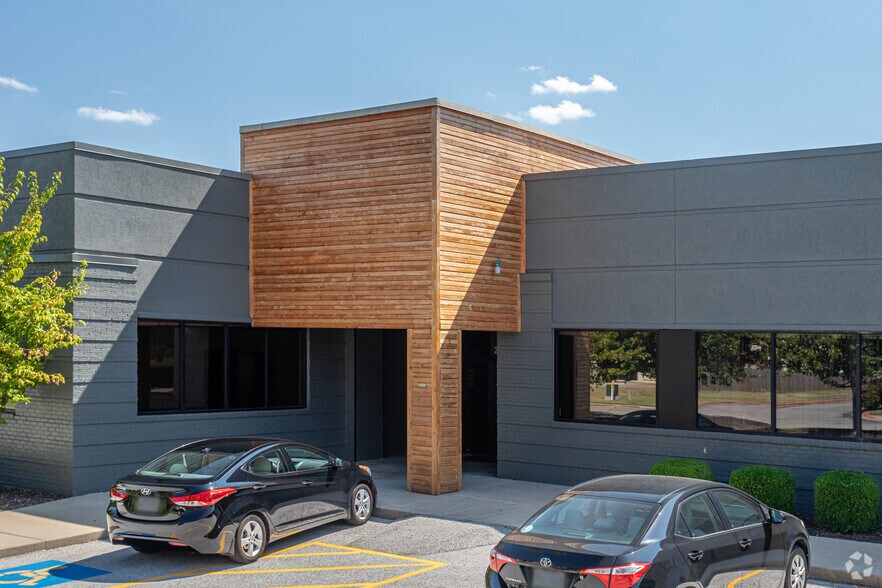 212 SE 34th St, Bentonville, AR à louer - Photo de l’immeuble – Image 3 sur 5