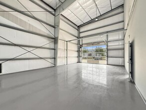 32503 Tamina Rd, Magnolia, TX à louer Photo intérieure– Image 1 sur 16