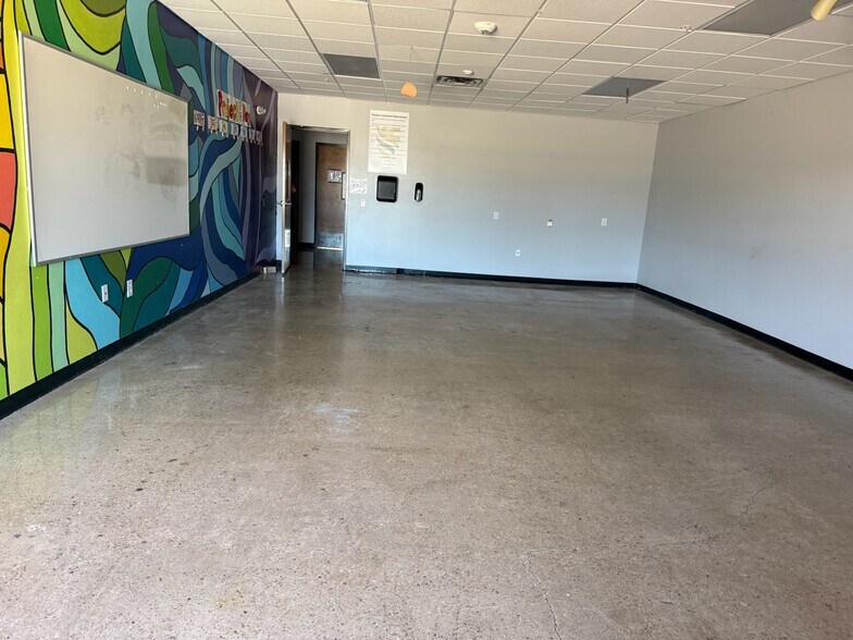 8200 Schrade Rd, Rowlett, TX à vendre - Photo de l’immeuble – Image 3 sur 16