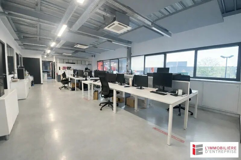 Bureau dans Rennes à louer - Photo de l’immeuble – Image 1 sur 9