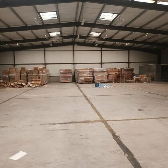 Local d'activités dans Woincourt à vendre - Photo intérieure – Image 2 sur 8