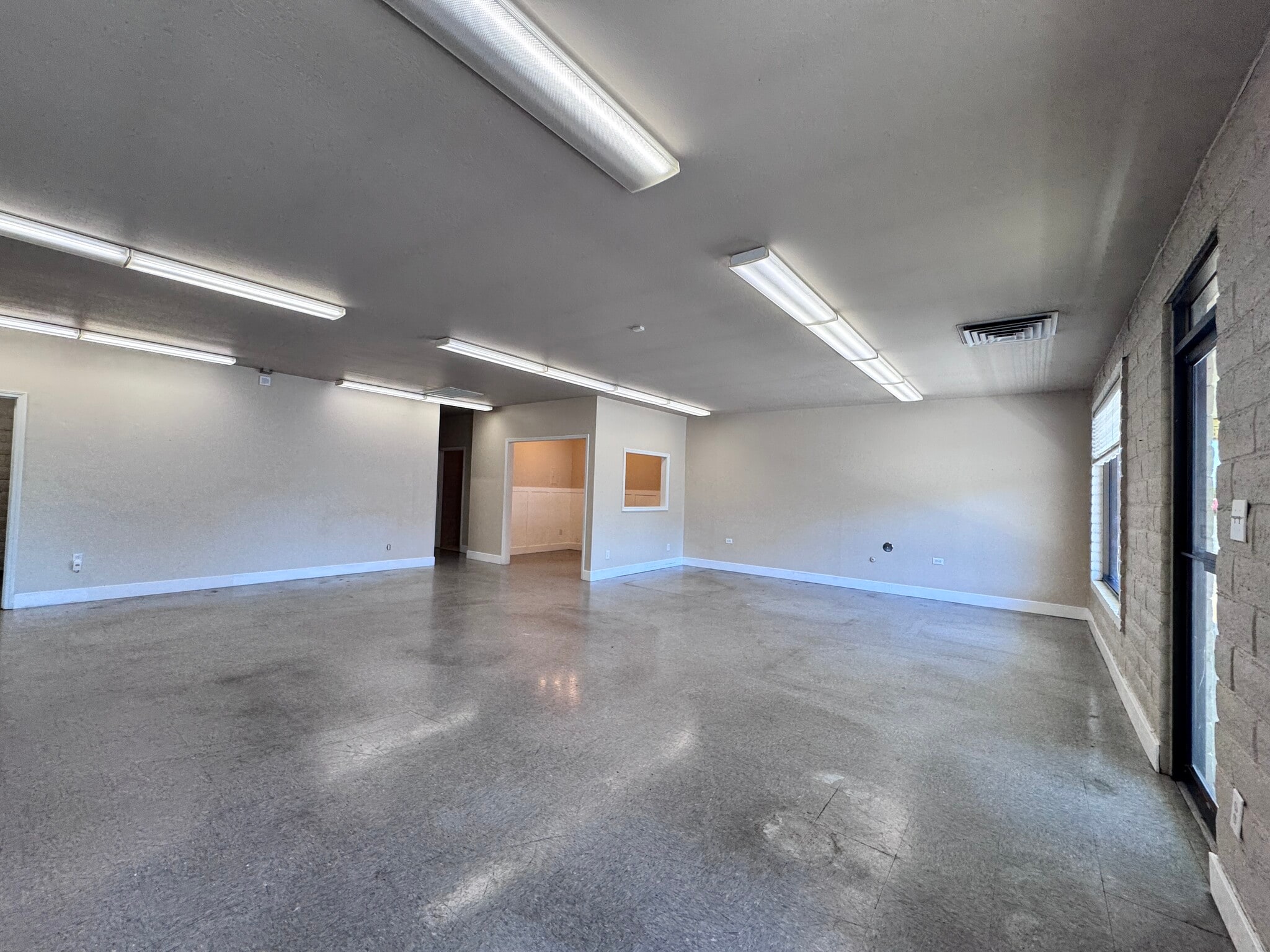 2920-2972 Churn Creek Rd, Redding, CA à louer Photo intérieure– Image 1 sur 10