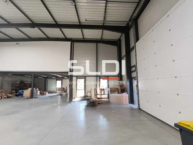 6 Rue D'Arsonval, Chassieu à louer - Photo de l’immeuble – Image 3 sur 15