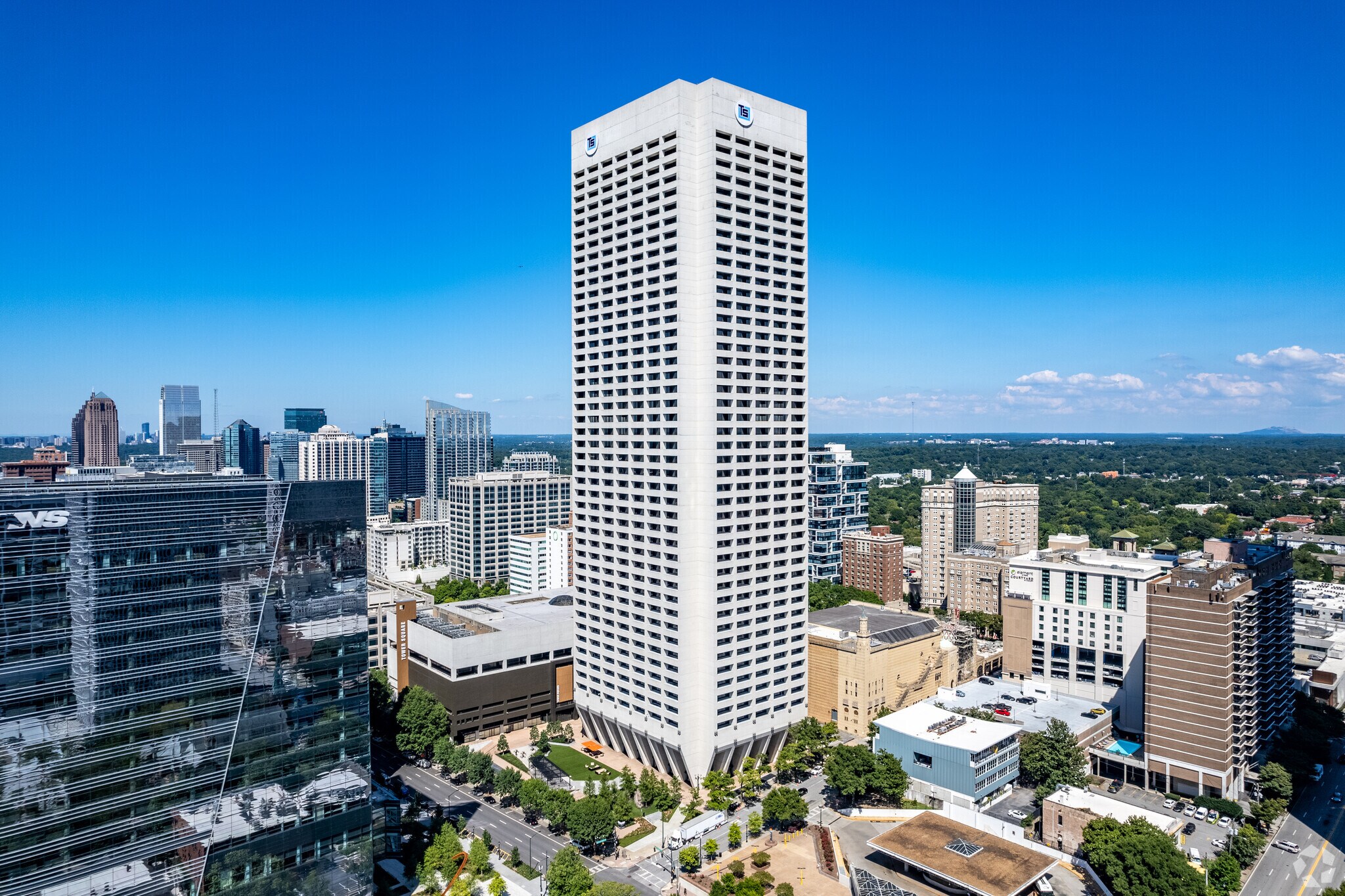 675 W Peachtree St NW, Atlanta, GA à louer Photo de l’immeuble– Image 1 sur 30