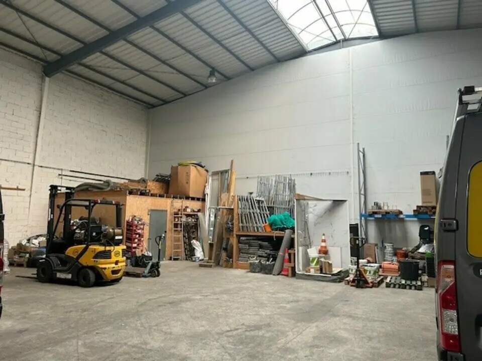 Local d'activités dans Joué-lès-Tours à vendre Photo intérieure– Image 1 sur 6