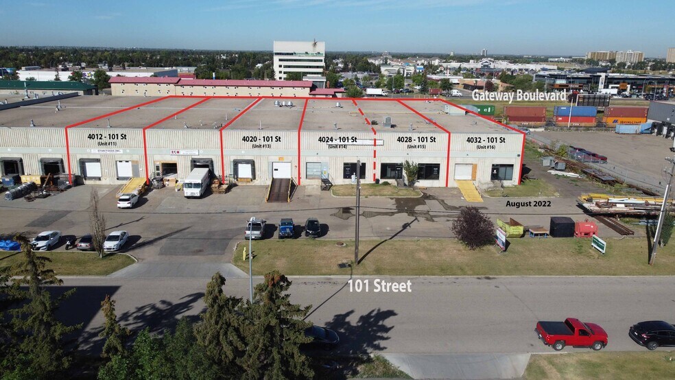 4032 101 St NW, Edmonton, AB à vendre - Photo principale – Image 1 sur 12