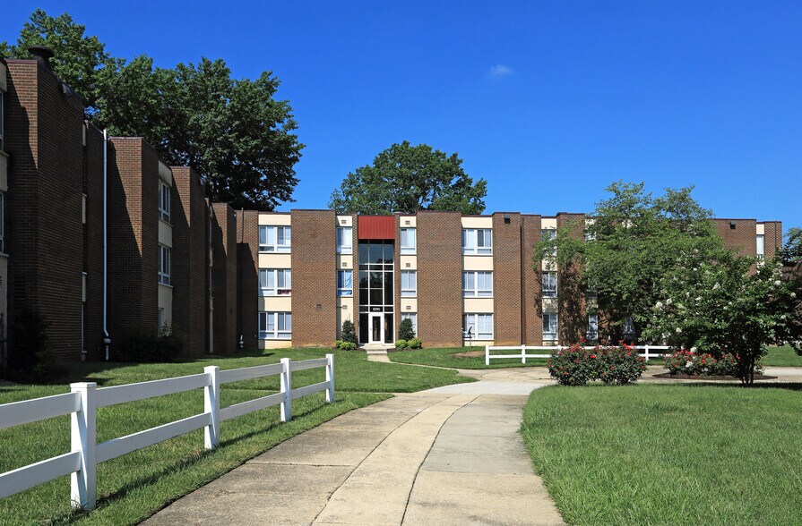 8340 Indian Head Hwy, Fort Washington, MD à vendre - Photo de l’immeuble – Image 2 sur 18