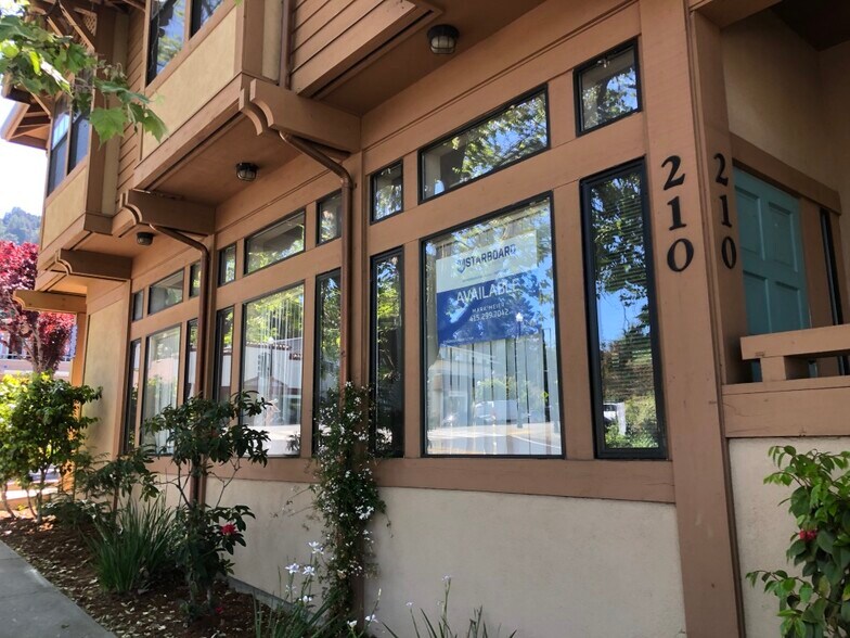 208-210 Redwood Ave, Corte Madera, CA à louer - Photo de l’immeuble – Image 1 sur 14